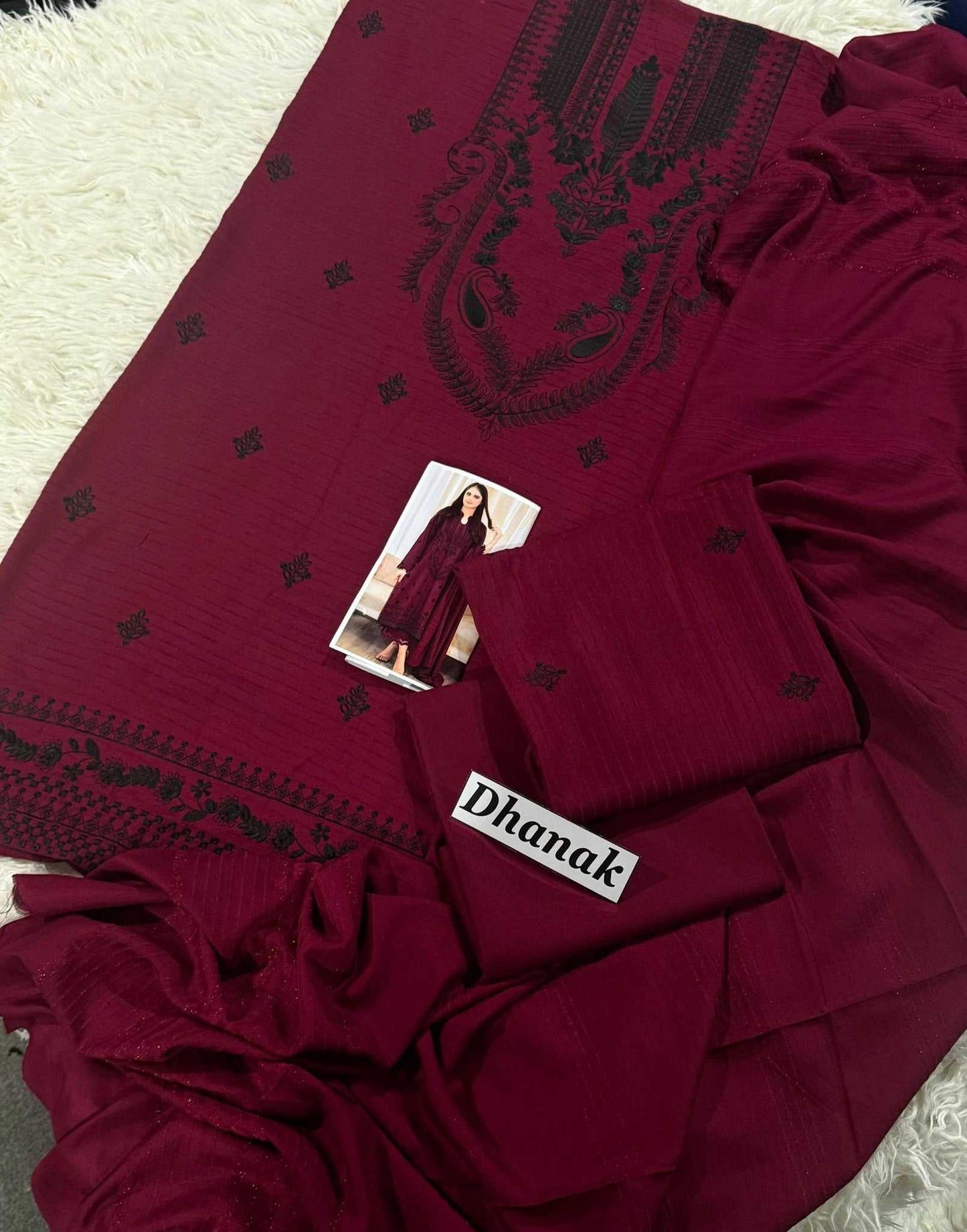 Premium 3 Pcs Unstitched Embroidered Dhanak Suit - SHOPITX