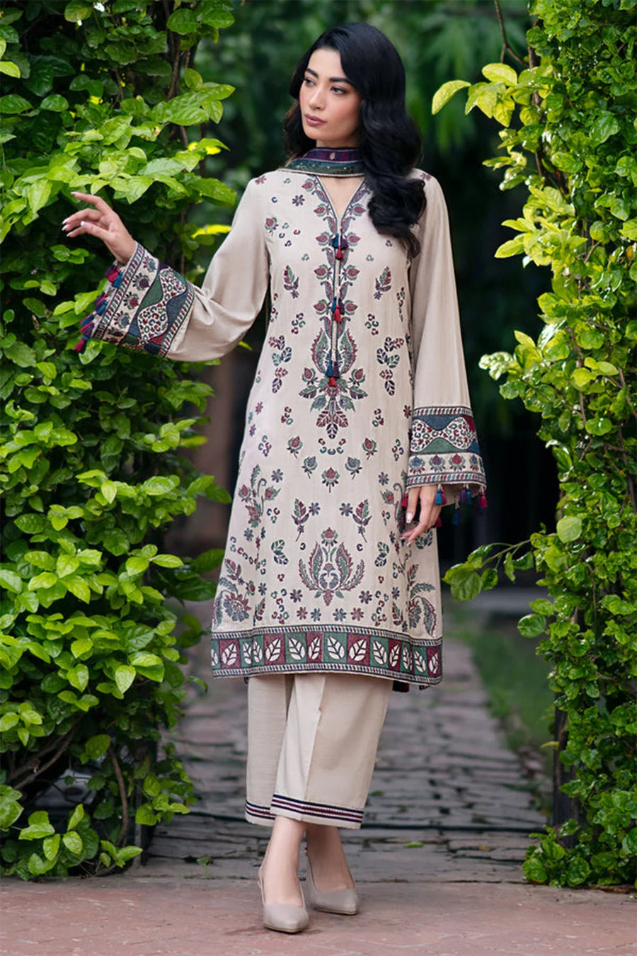 JAZMIN Luxury - 3 Pcs Dhanak Embroidered Suit with Wool Shawl - Lilac | Premium Winter Collection