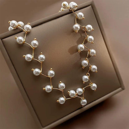 Pearl choker necklace 